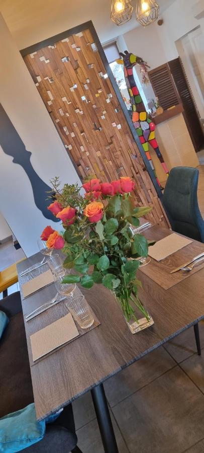 Hotel Le 6 3 Home Port En Bessin Zewnętrze zdjęcie