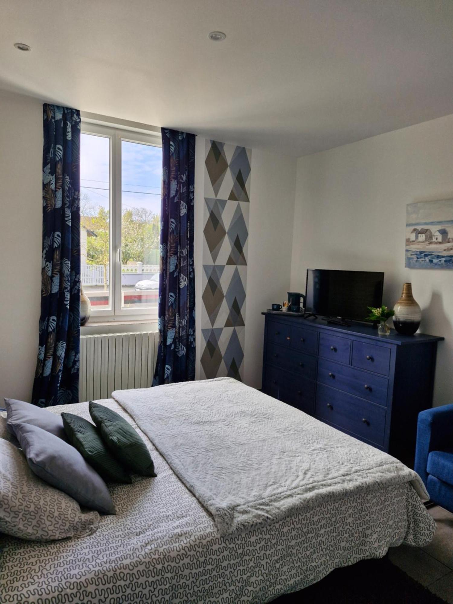 Hotel Le 6 3 Home Port En Bessin Zewnętrze zdjęcie