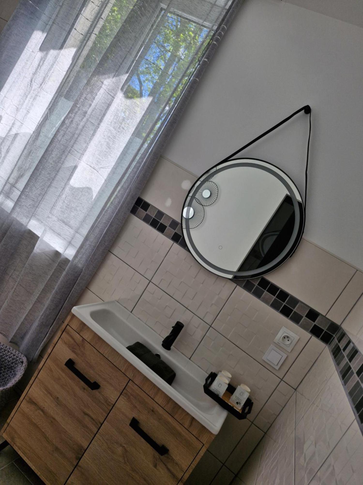 Hotel Le 6 3 Home Port En Bessin Zewnętrze zdjęcie