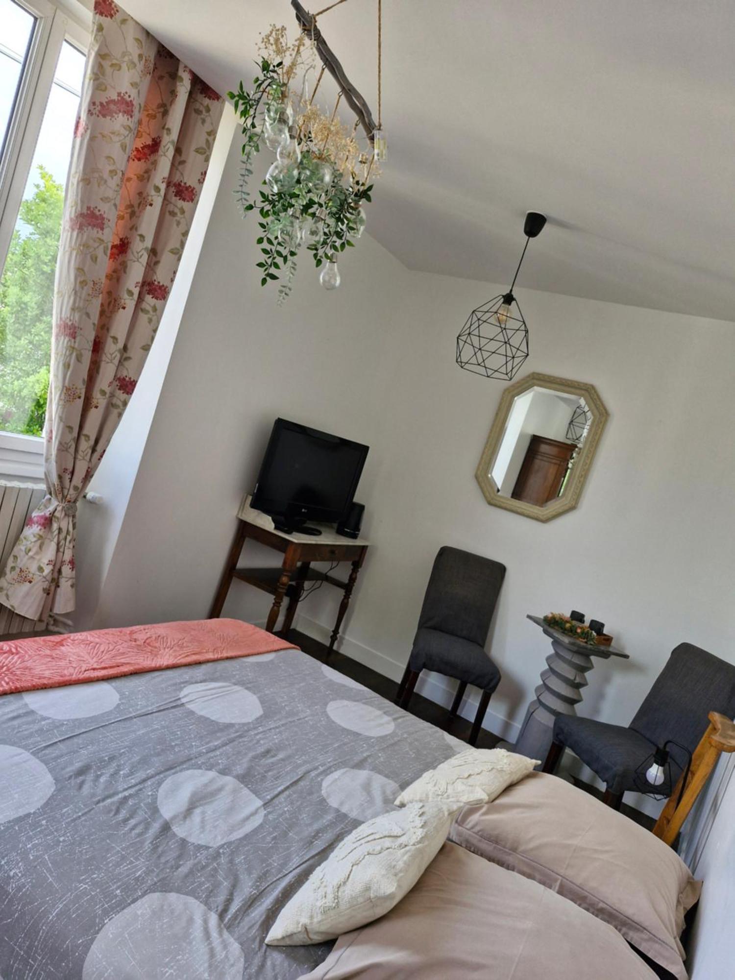Hotel Le 6 3 Home Port En Bessin Zewnętrze zdjęcie
